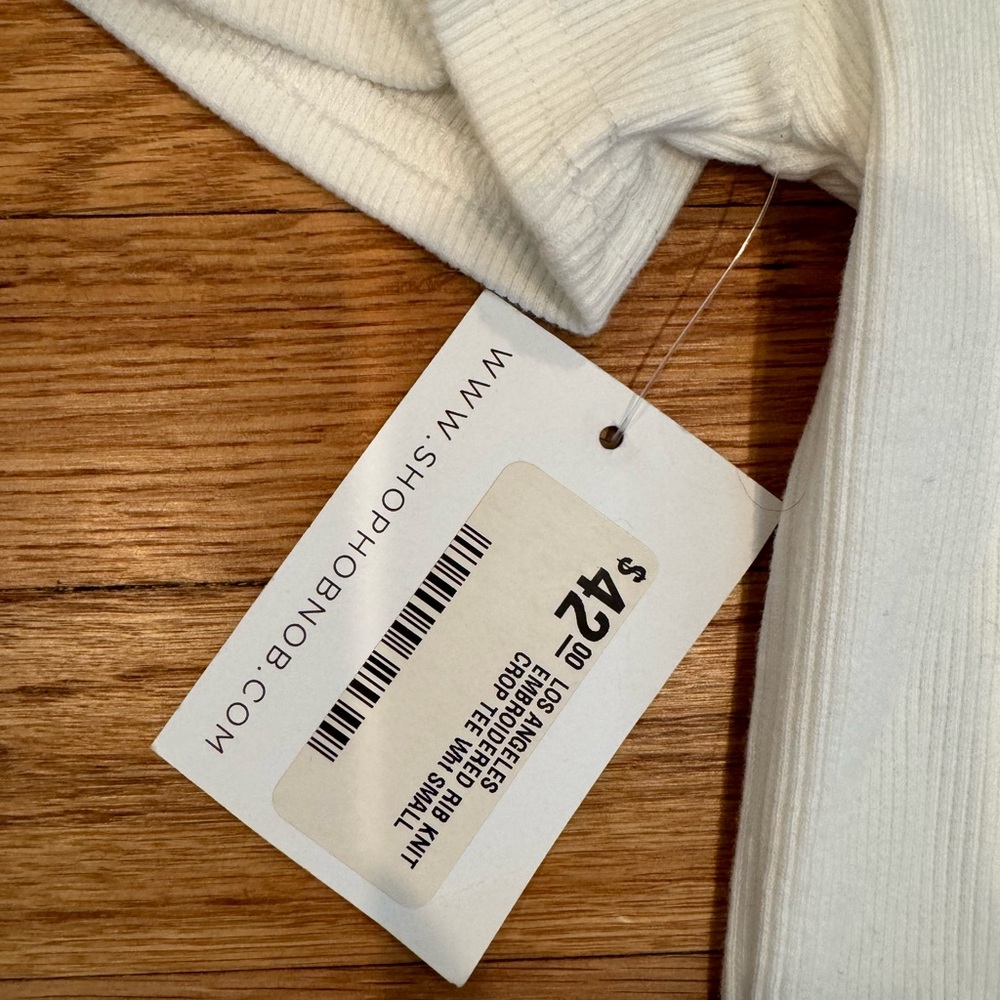 Los Angeles Embroidered White ribbed t-shirt - Picture 4 of 4